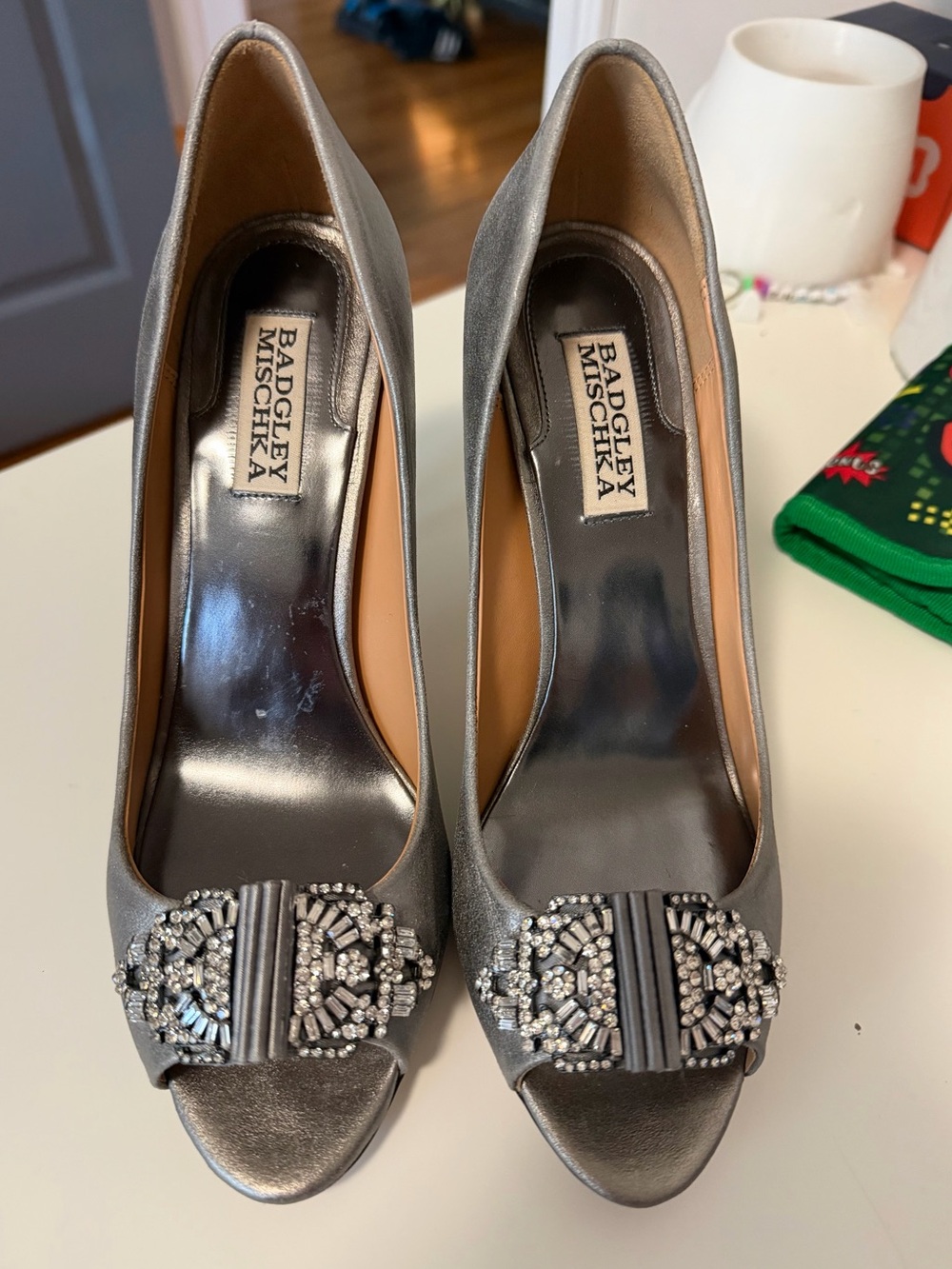 Badgley Mischka Silver Davida II peep toe pump heel US 8